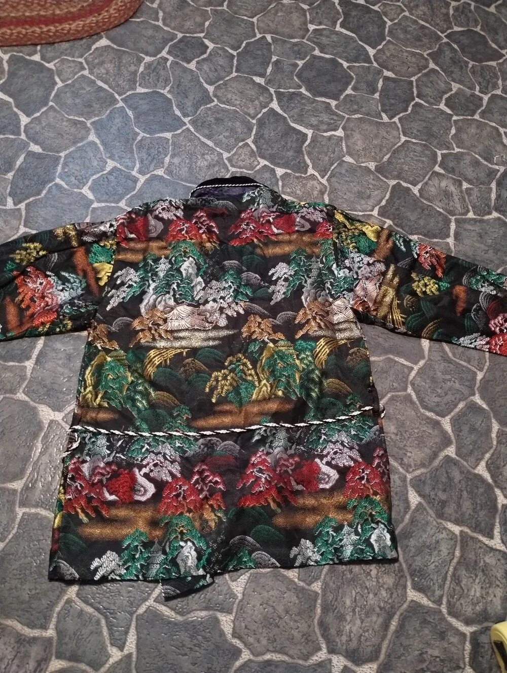 Japanese mens brocade smoking jacket velvet cuffs & labels made in japan 50s VGE
